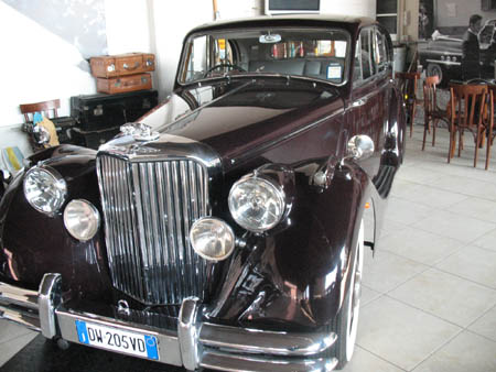 deposito ed esposizione auto d'epoca vicino Milano Como Varese Novara (14)